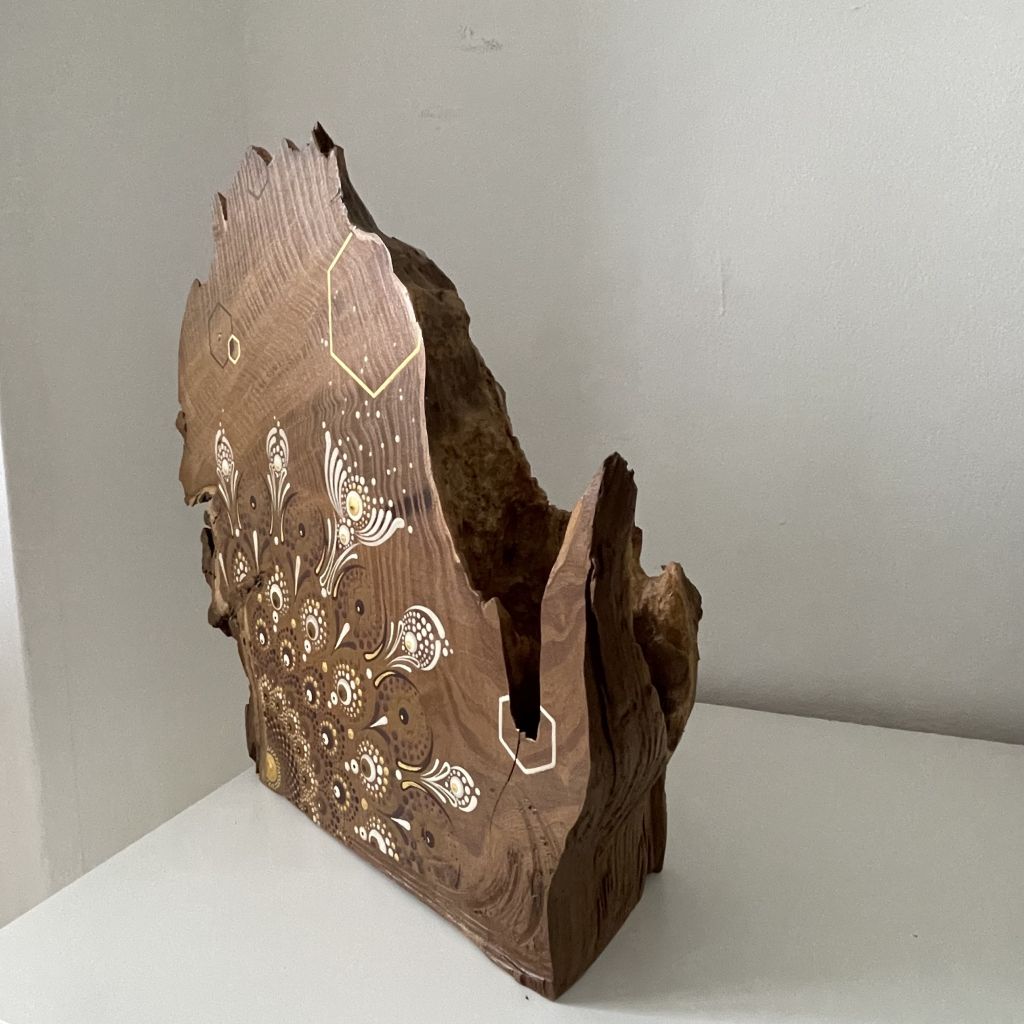 Scultura Materica in Legno Fossile
